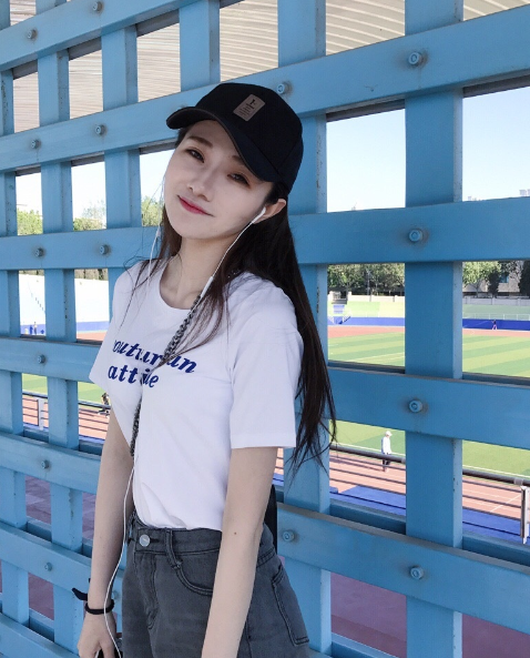 性感学妹骨子里很Sao很浪